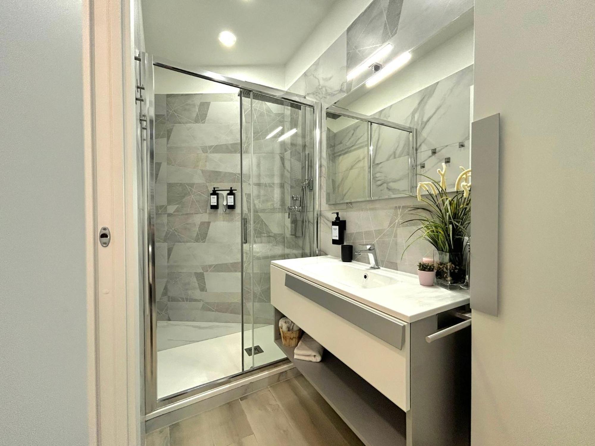 Modern Apartments Mm3 Afforifn Only 15 Min From Duomo Milano Eksteriør billede